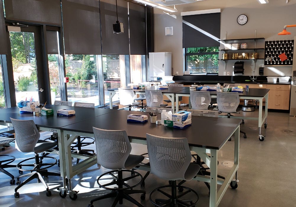 Bowdoin Roux Center - Lab